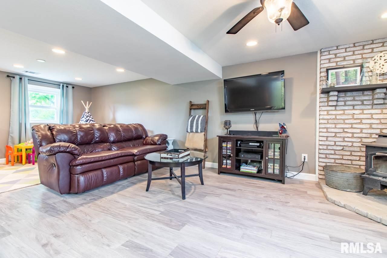 10123 Arrow Road Tremont, IL 61568 - Photo 26 of 36