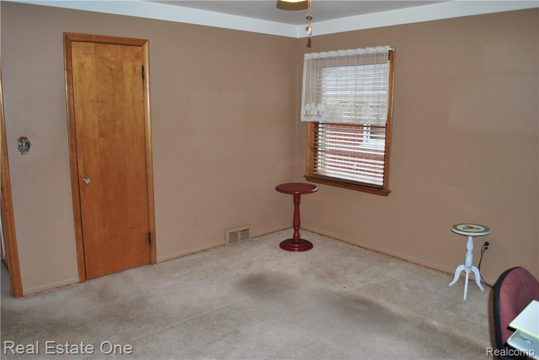 216 North Gulley Road Dearborn, MI 48128 - Photo 22 of 64 2nd View - 2nd Bedroom