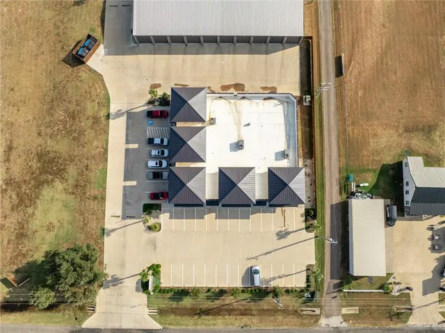 $2,000 | 5536 Fm 933, Unit 102, Whitney, TX 76692