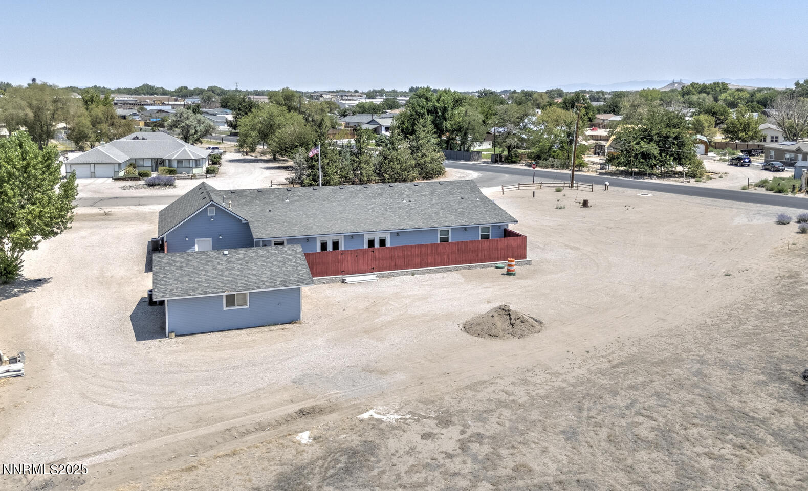 2011 Silver Circle Fallon, NV 89406 - Photo 31 of 33 31