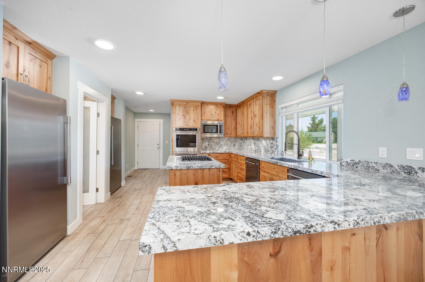 2011 Silver Circle Fallon, NV 89406 - Photo 6 of 33 6