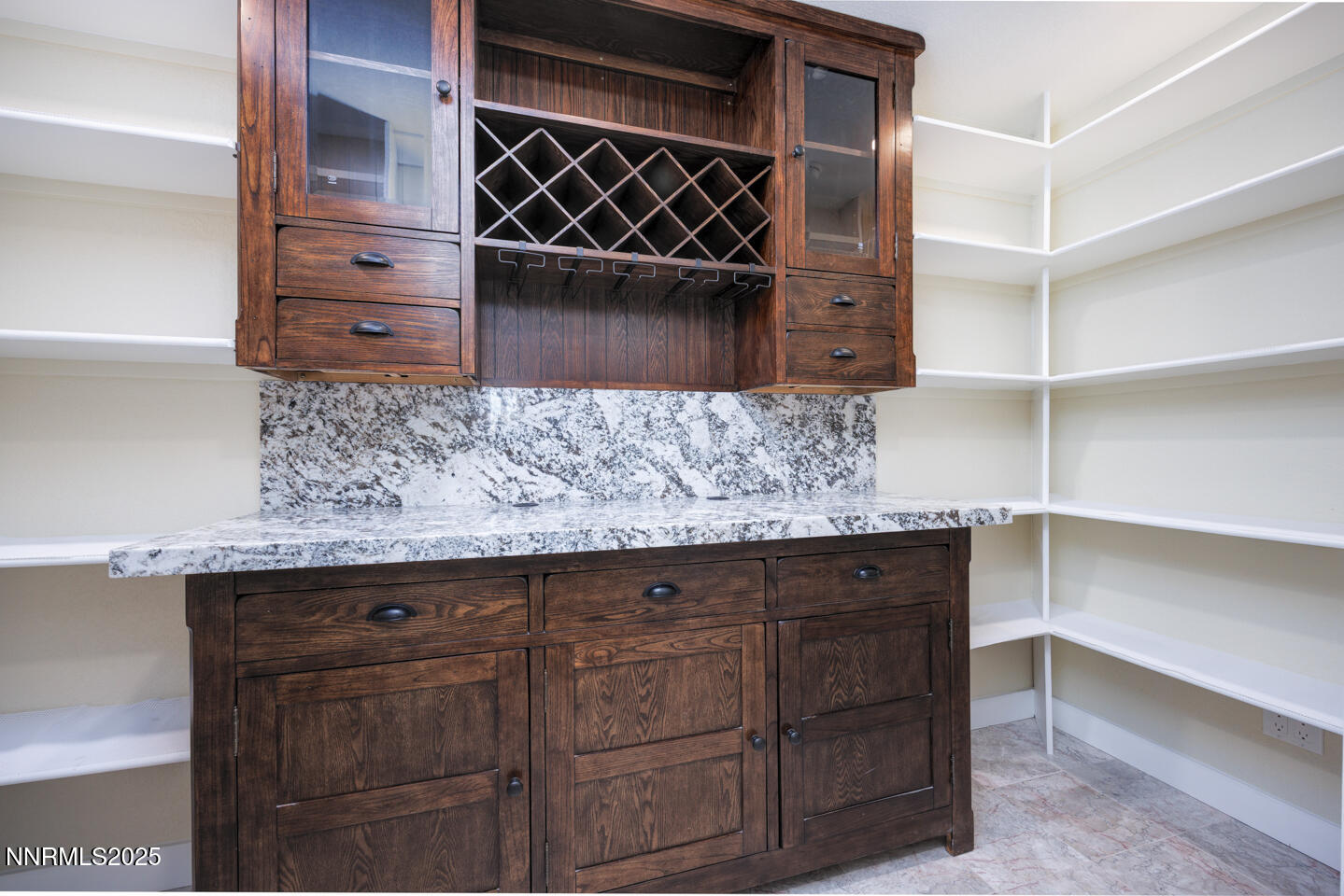 2011 Silver Circle Fallon, NV 89406 - Photo 8 of 33 8