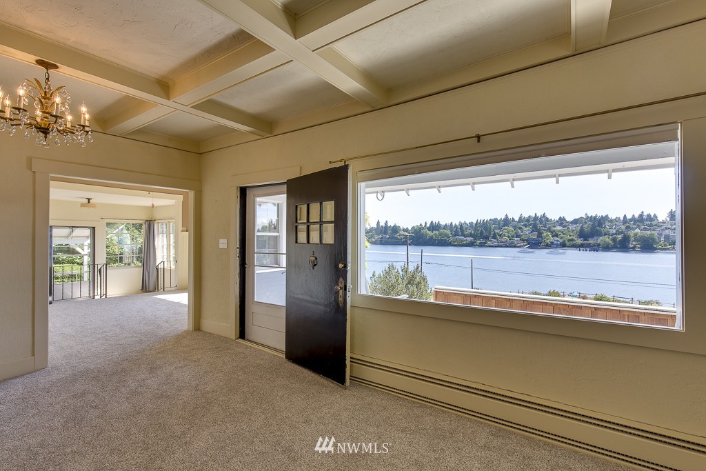 2670 Tracyton Beach Road Northwest Bremerton, WA 98310 - Photo 4 of 25