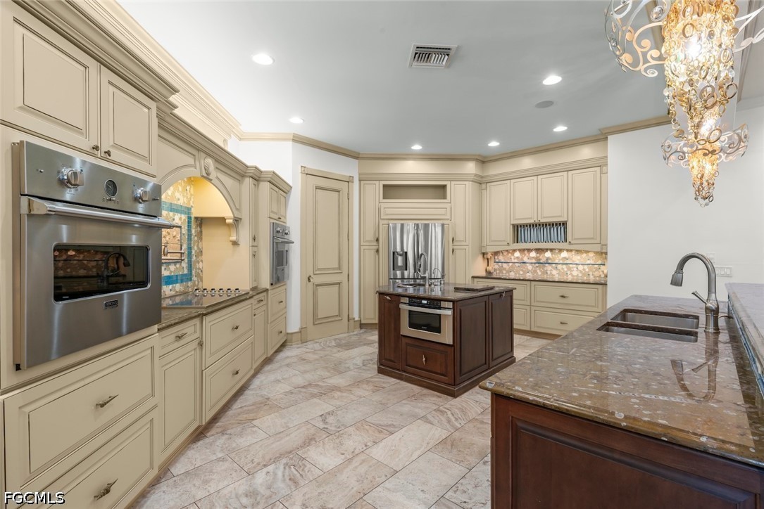4725 Rue Belle Mer Sanibel, FL 33957 - Photo 10 of 42