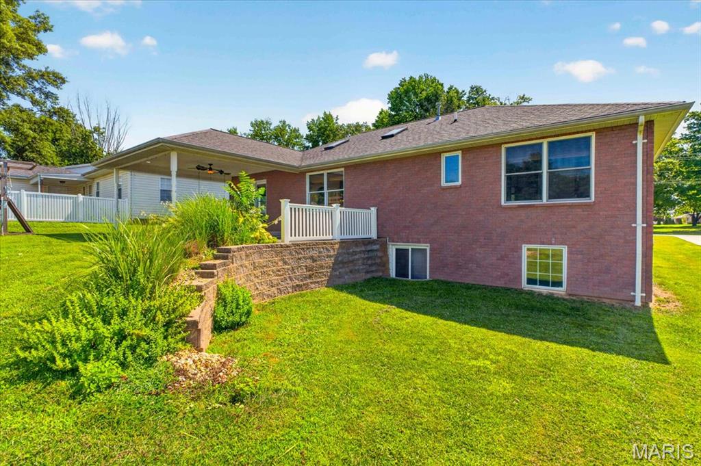 711 Morrison Avenue Waterloo, IL 62298 - Photo 50 of 58