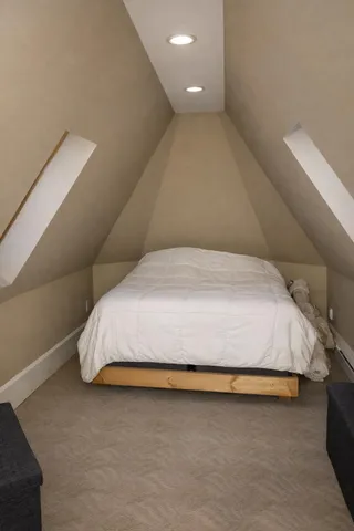 $595,000 | 2862 North Stowell Avenue, Milwaukee, WI 53211