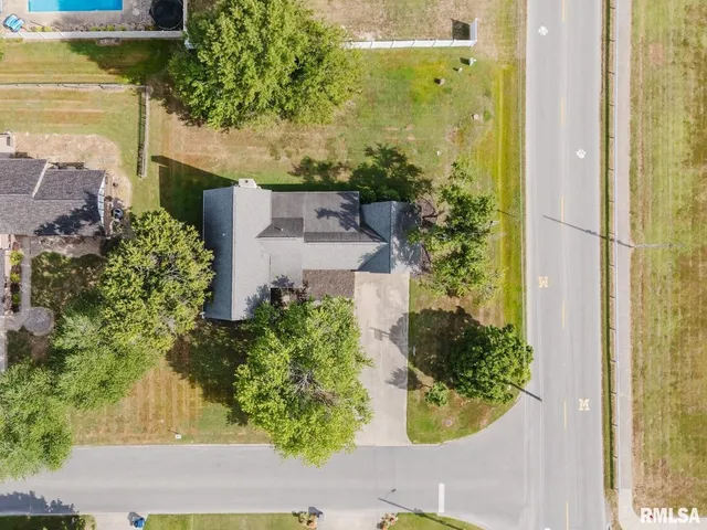 $297,000 | 1800 Testa Drive, Marion, IL 62959