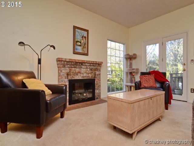 11010 Southwest 29th Court Portland, OR 97219 - Photo 6 of 16 Family Room