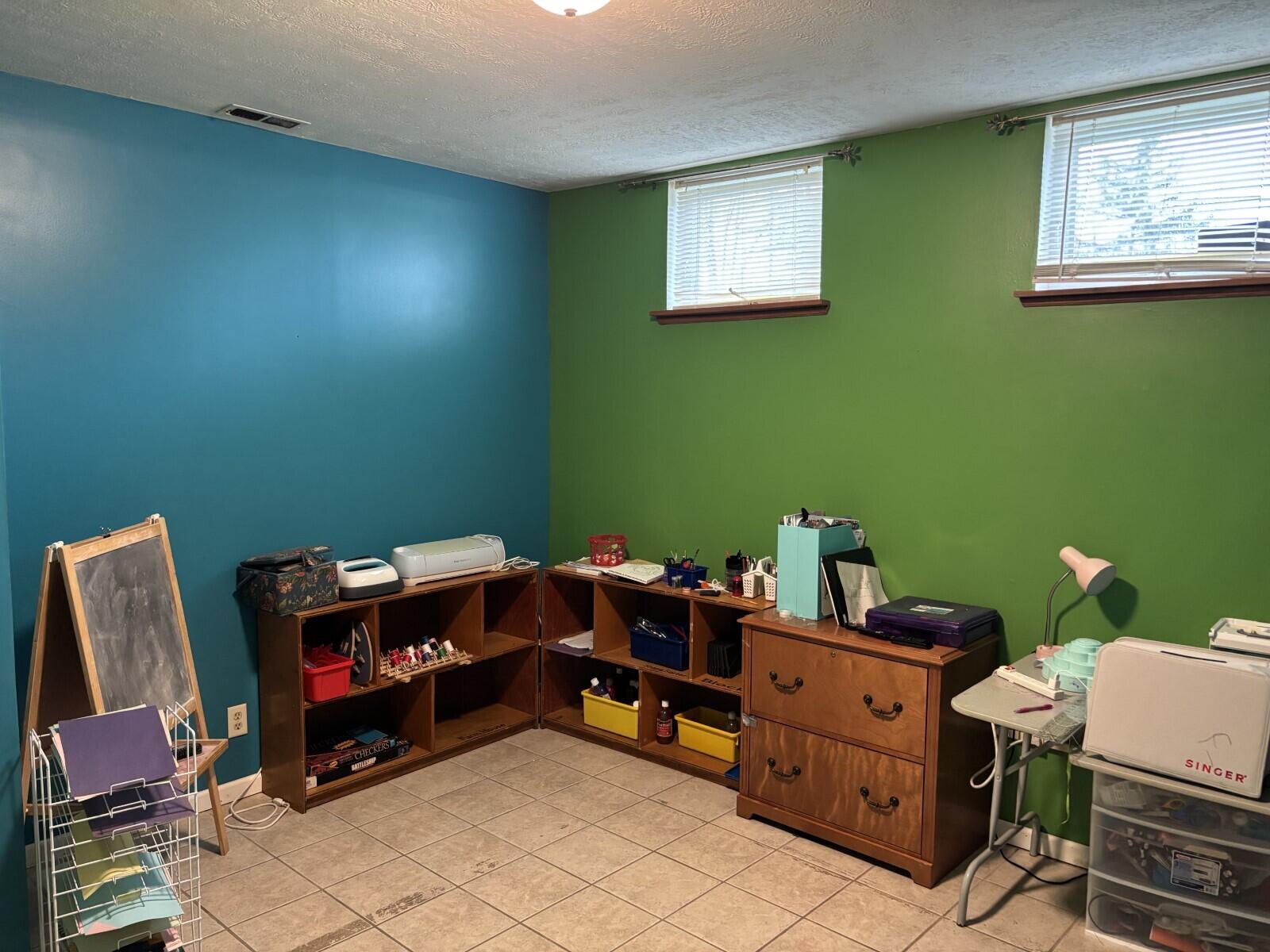 1572 Uplands Drive Springfield, OH 45506 - Photo 16 of 17