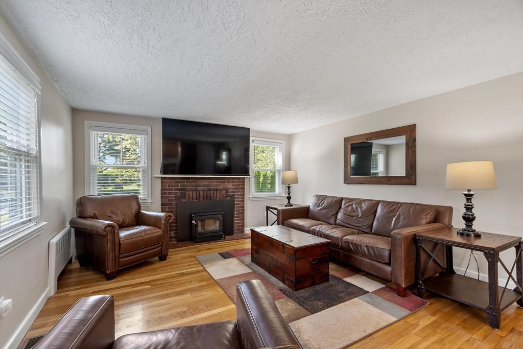 68 Oak Hill Road Westford, MA 01886 - Photo 11 of 30
