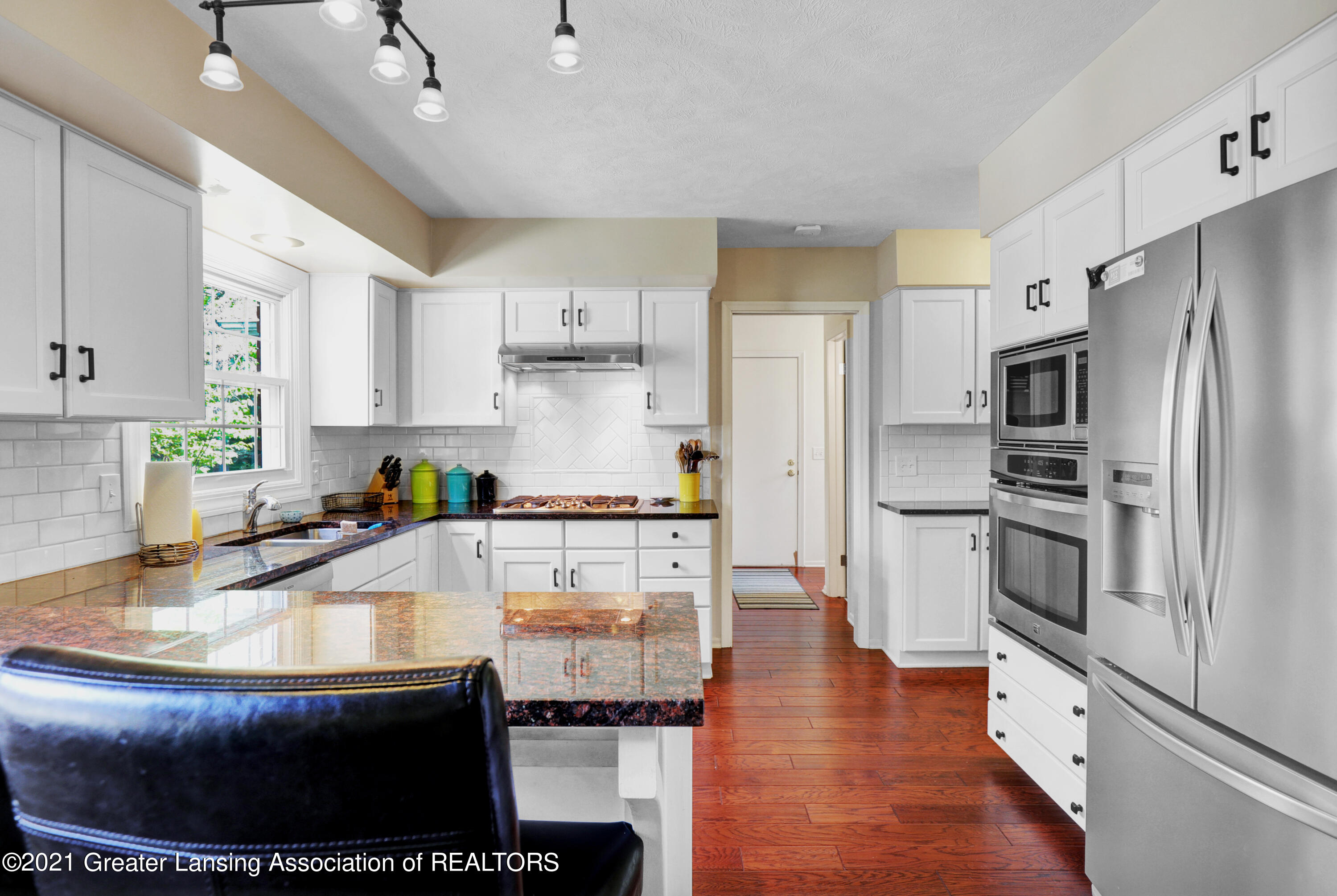 1723 Old Mill Road East Lansing, MI 48823 - Photo 10 of 32 Kitchen