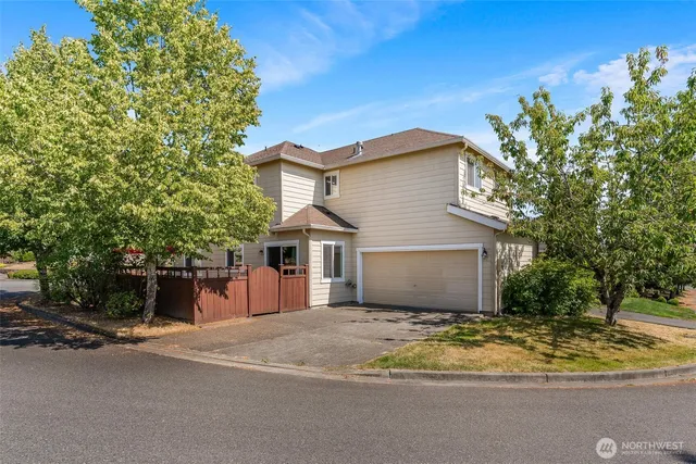 $744,990 | 16901 Woodside Drive Southeast, Renton, WA 98058