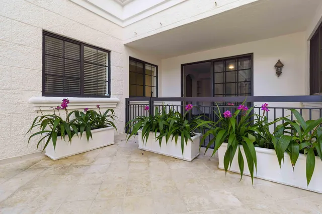 $4,100 | 233 South Federal Highway, Unit 208, Boca Raton, FL 33432