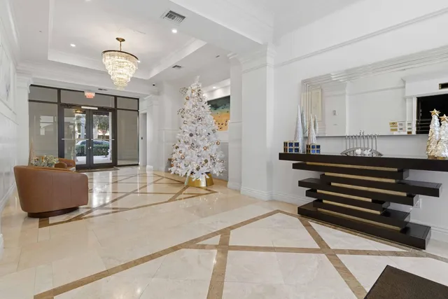 $4,100 | 233 South Federal Highway, Unit 208, Boca Raton, FL 33432