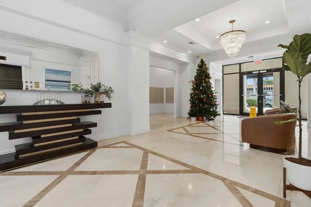 $4,100 | 233 South Federal Highway, Unit 208, Boca Raton, FL 33432