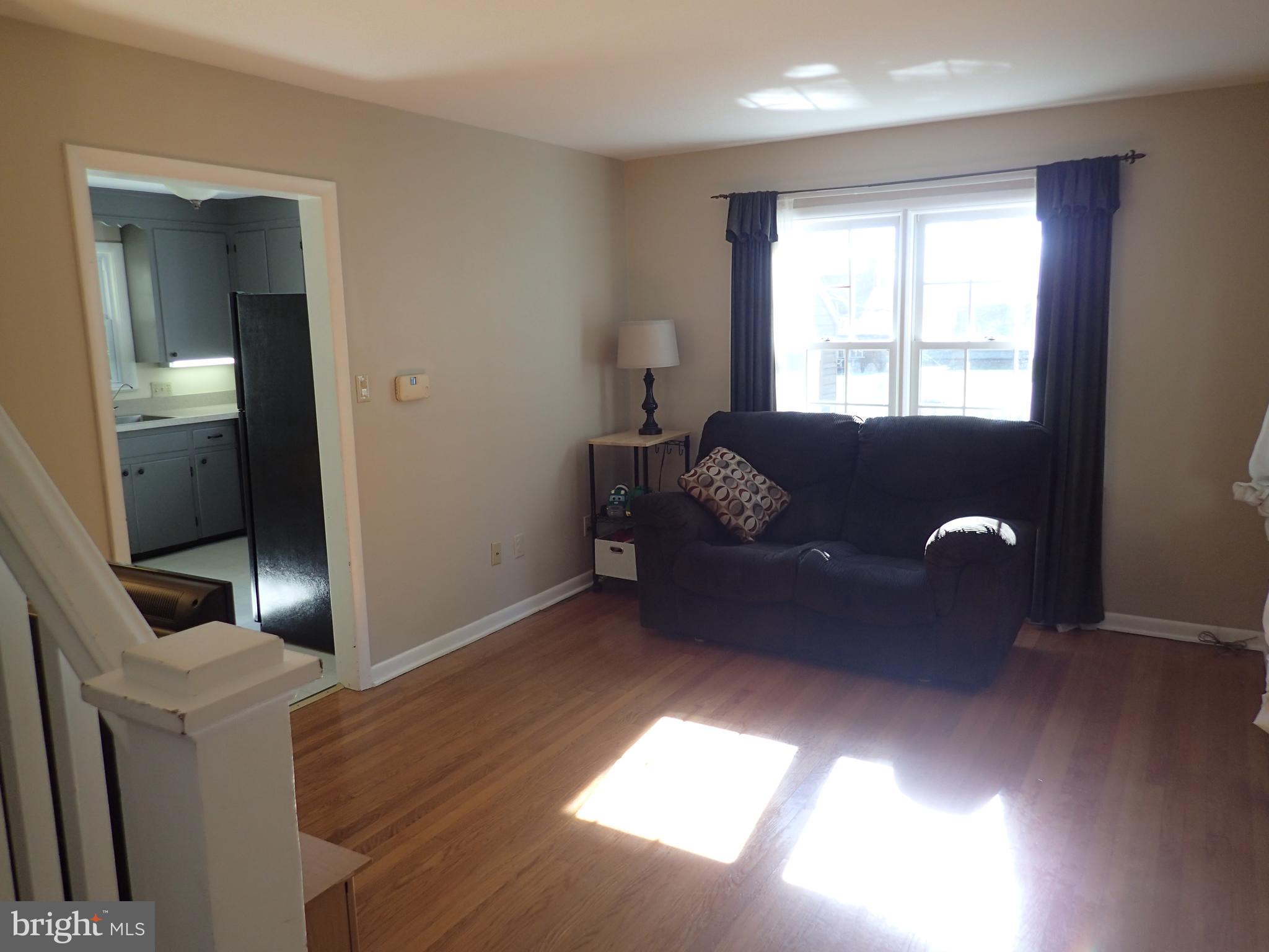 19728 Longmeadow Road Hagerstown, MD 21742 - Photo 12 of 28 Living Room