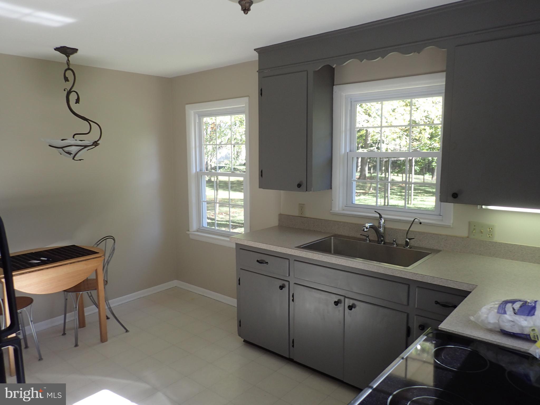 19728 Longmeadow Road Hagerstown, MD 21742 - Photo 10 of 28 Kitchen
