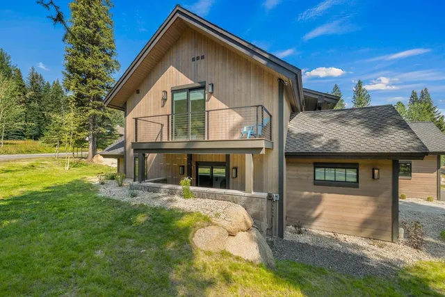 $2,595,000 | 100 Sugarloaf Place, Donnelly, ID 83615