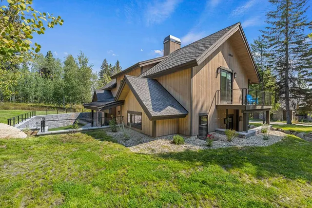 $2,595,000 | 100 Sugarloaf Place, Donnelly, ID 83615