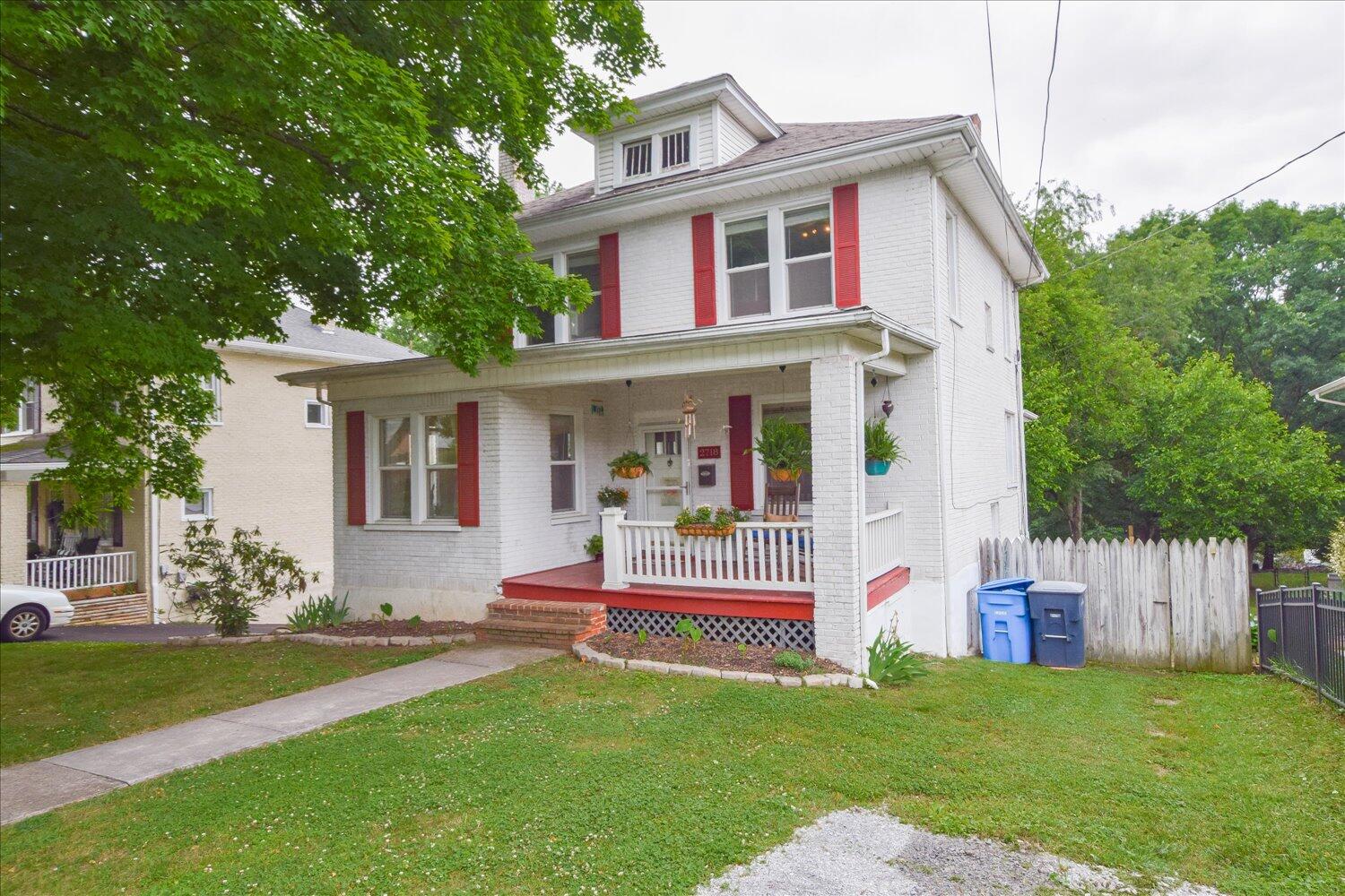 2718 Tillett Road Southwest Roanoke, VA 24015 - Photo 1 of 28 01-2718 Tillett-1