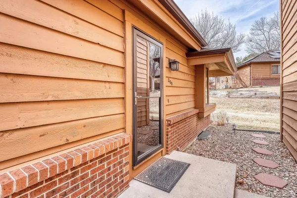 $415,000 | 200 South Dearborn Circle, Aurora, CO 80012