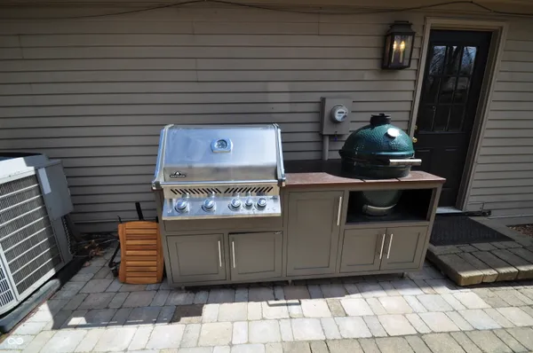 $610,000 | 12176 Crestwood Drive, Carmel, IN 46033