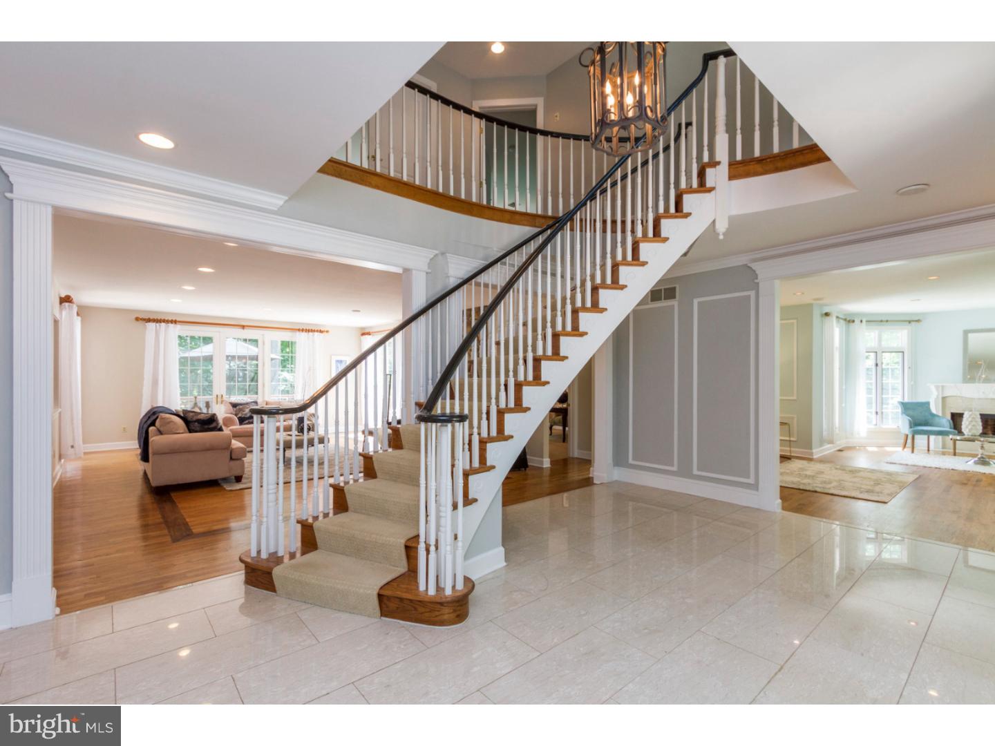 202 South Radnor Chester Road Villanova, PA 19085 - Photo 3 of 25 Foyer