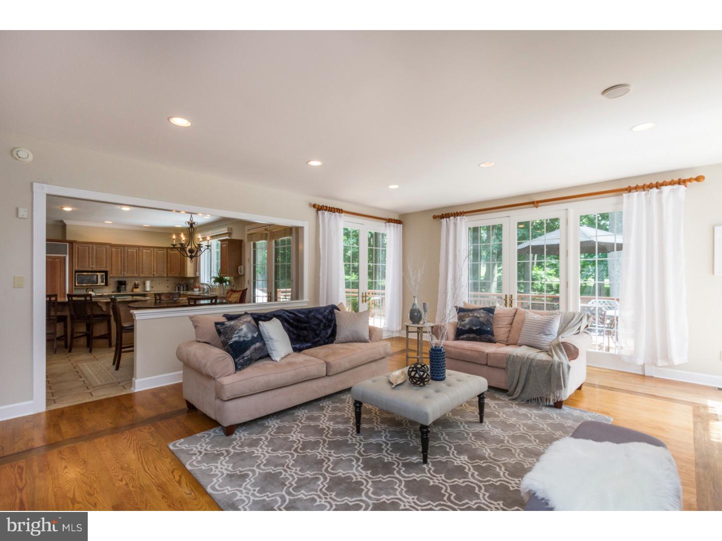 202 South Radnor Chester Road Villanova, PA 19085 - Photo 5 of 25 Living Room