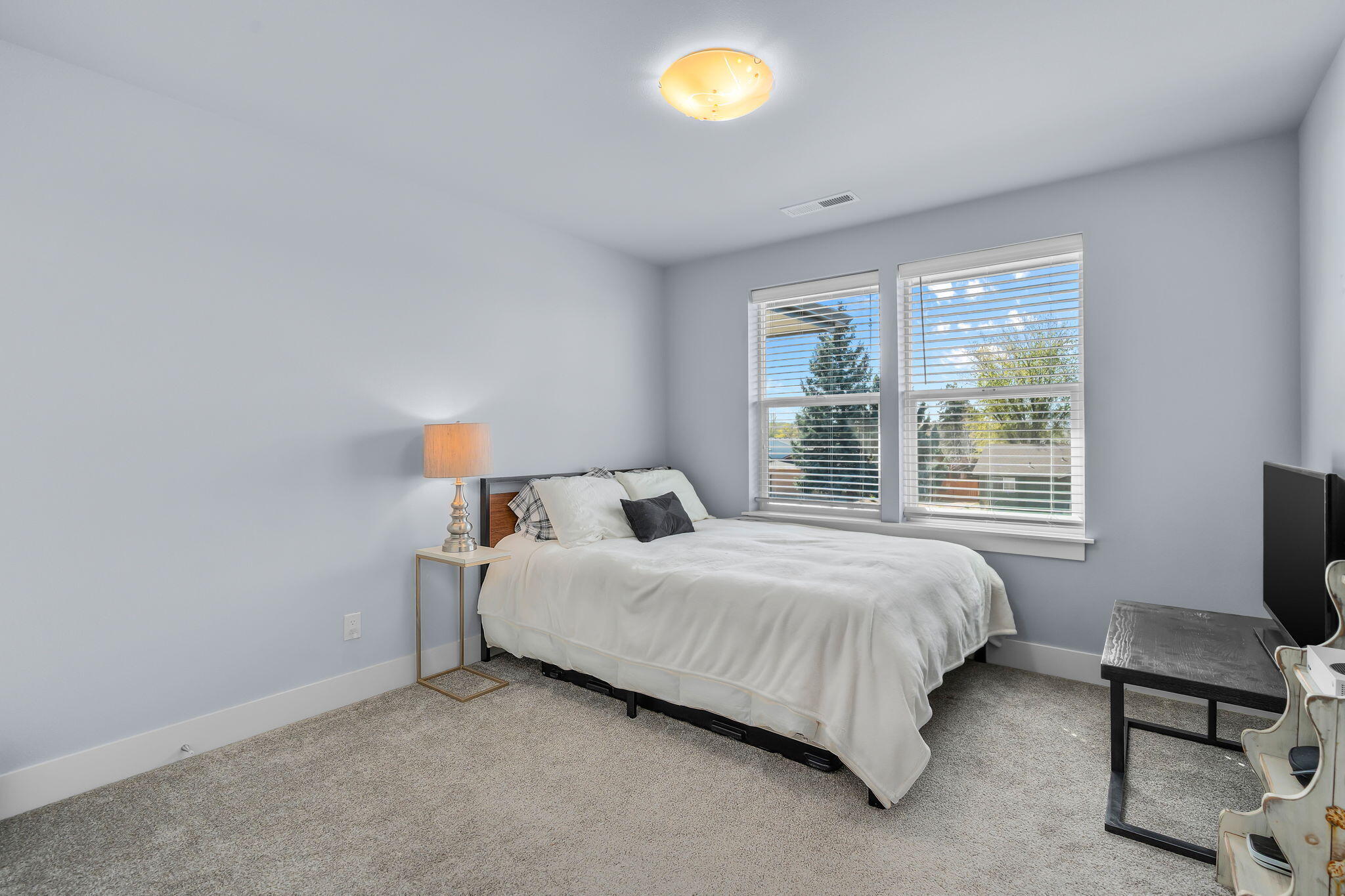 1726 Southwest 27th Street Redmond, OR 97756 - Photo 14 of 31 2026_04_09_1726_SW_27th_St_rdm-8
