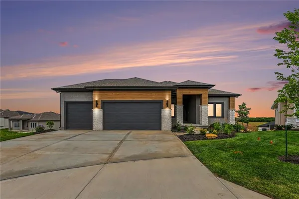 $849,900 | 11275 South Gleason Road, Olathe, KS 66061