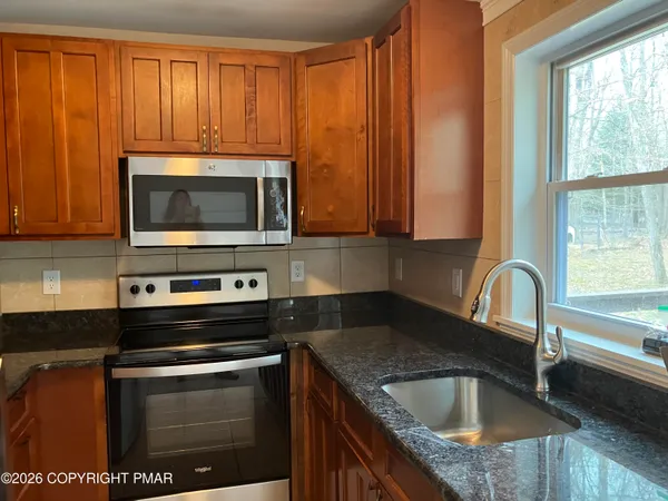 $2,295 | 70 Laurel Woods Circle, Albrightsville, PA 18210