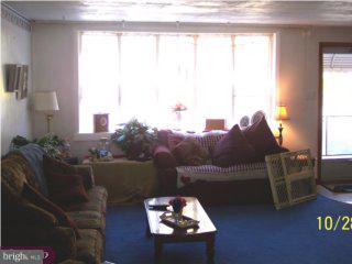 11711 Millbrook Road Philadelphia, PA 19154 - Photo 2 of 6