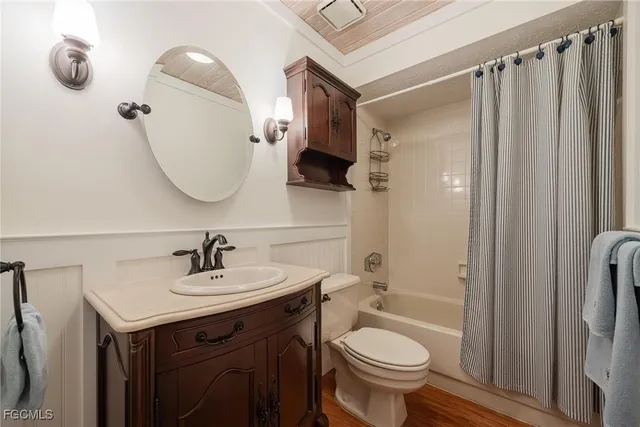 $215,000 | 4914 Tudor Drive, Unit 203, Cape Coral, FL 33904