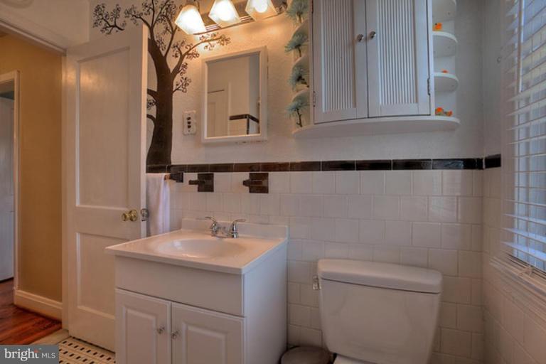 171 Stanmore Road Baltimore, MD 21212 - Photo 17 of 22 Bath #2