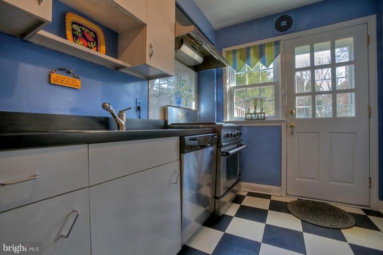 171 Stanmore Road Baltimore, MD 21212 - Photo 10 of 22 Kitchen #3