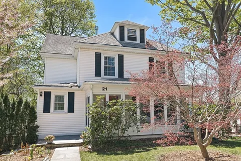 $1,599,000 | 21 Howe Street, Wellesley, MA 02482