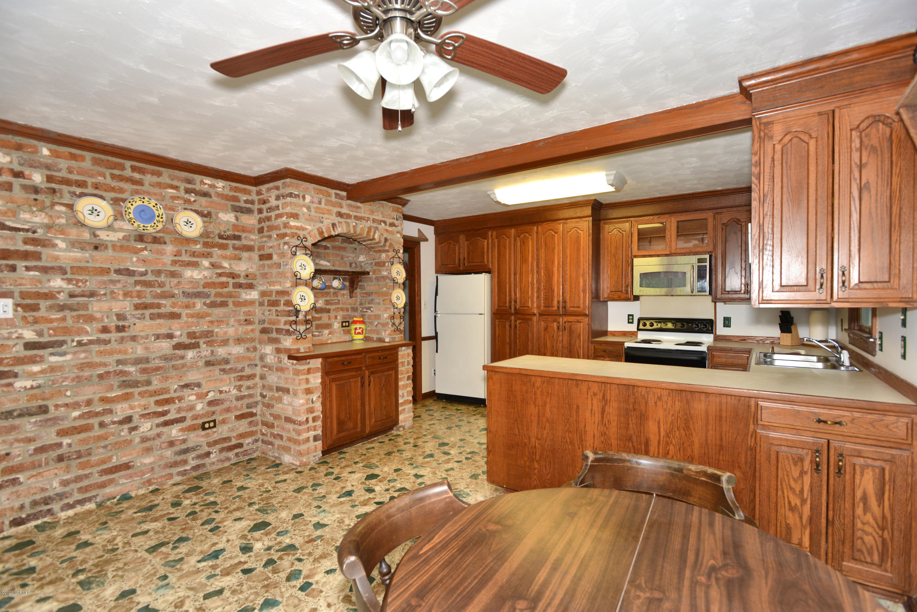 3110 Seth West Road Kinston, NC 28501 - Photo 8 of 27 03_kitchen_8929
