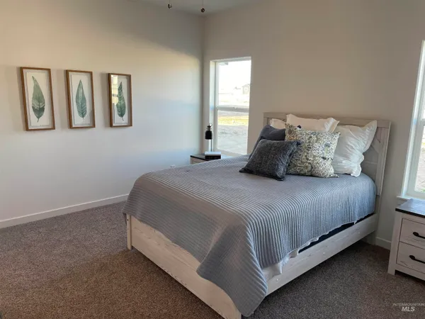 $371,900 | 2022 Harrison Street South, Twin Falls, ID 83301