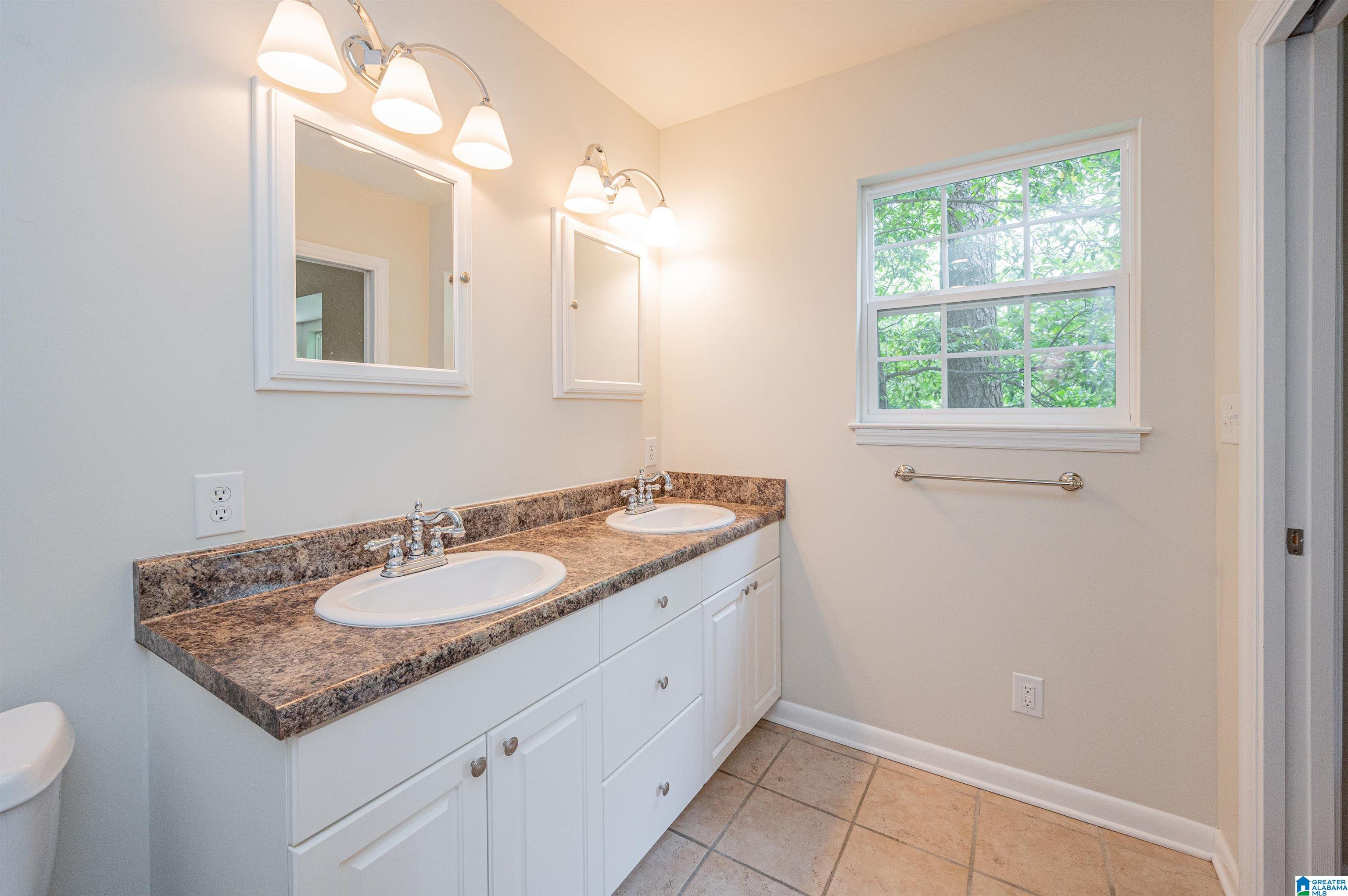 1545 Valley View Circle Birmingham, AL 35209 - Photo 22 of 46