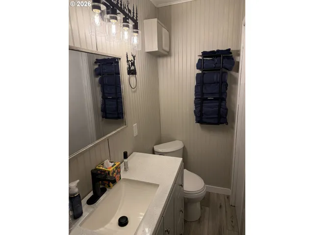 $225,000 | 2637 South Tenmile, Lakeside, OR 97449