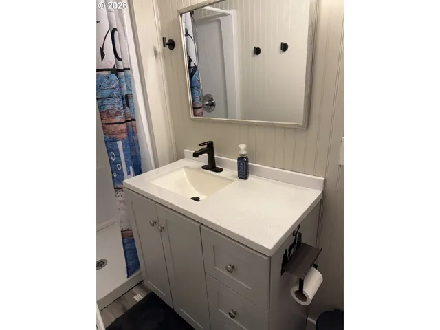 $225,000 | 2637 South Tenmile, Lakeside, OR 97449