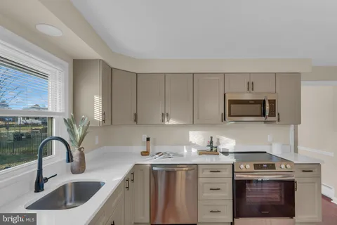 $565,000 | 168 Walton Drive, Morrisville, PA 19067