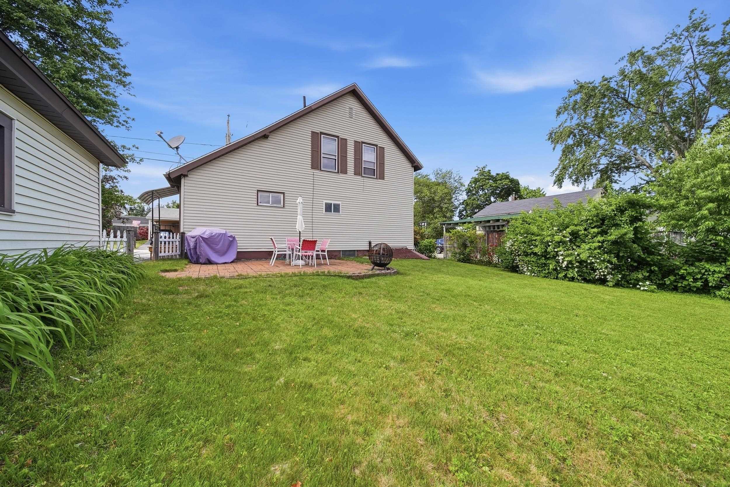 11 Pershing Street Manchester, NH 03102 - Photo 18 of 22