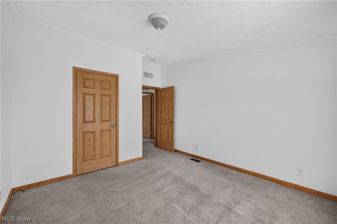 668 Woodlawn Road Chardon, OH 44024 - Photo 26 of 29