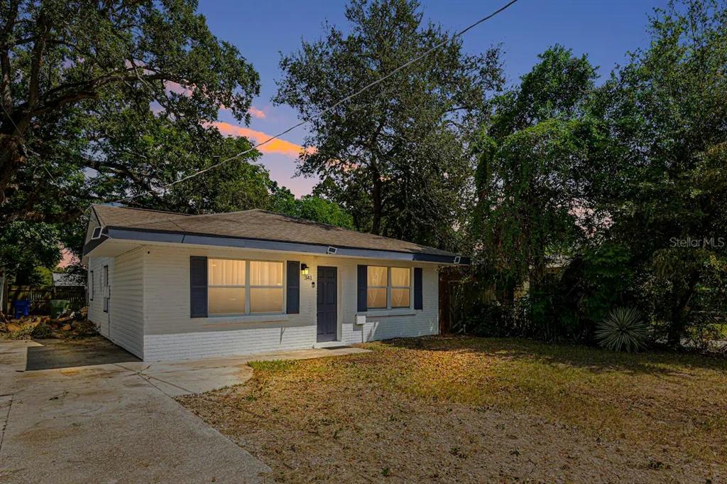 341 Avenue L Northeast  