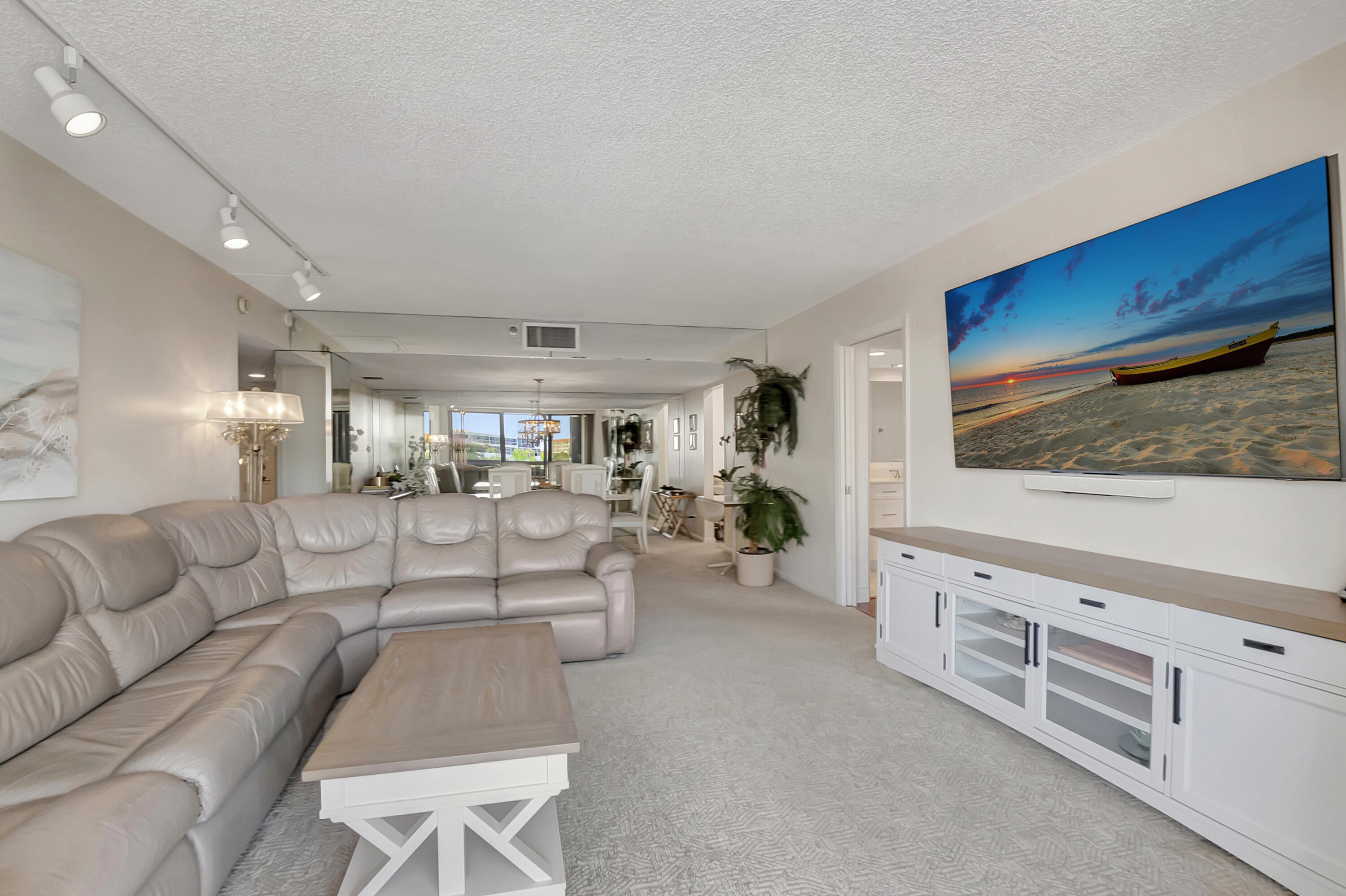 2697 North Ocean Boulevard, Unit 303F Boca Raton, FL 33431 - Photo 6 of 74 DSC_5721