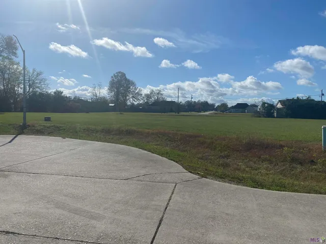 $24,500 | 132 Lillian Drive, Plattenville, LA 70393