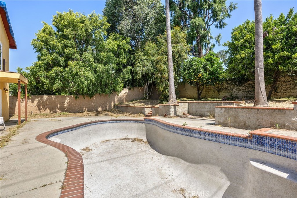 509 Alameda Altadena, CA 91001 - Photo 24 of 39