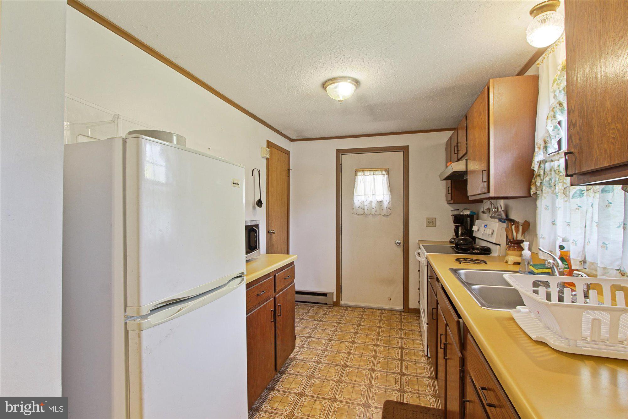 3476 Fox Ridge Court Dover, PA 17315 - Photo 13 of 29 Gallery Image 13