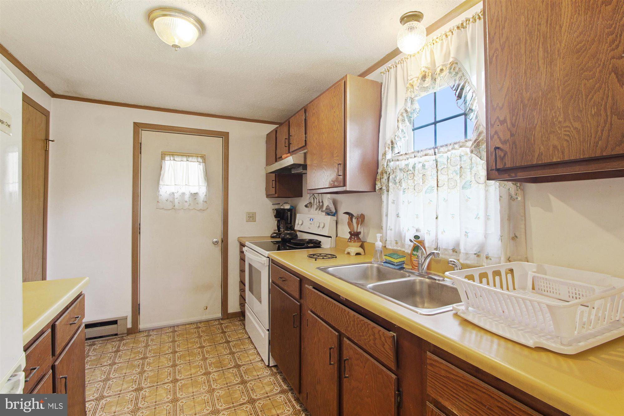3476 Fox Ridge Court Dover, PA 17315 - Photo 14 of 29 Gallery Image 14